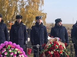 Крушение самолета в Татарстане. Погибшего пилота похоронили в Балашове