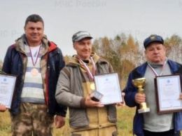 Калужские спасатели устроили турнир по рыбной ловле