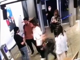 Посетители кафе в Сочи напали на администратора из-за проверки QR-кода