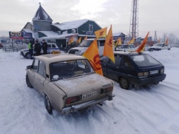 Алтайские эсеры провели в Рубцовске автопробег против разбитых дорог