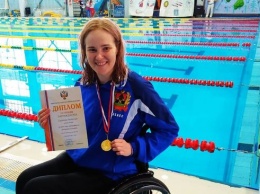 Кузбасская пловчиха с инвалидностью установила новый рекорд России