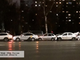 Авария с пятью машинами на Лежневской: два человека пострадали