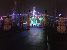 В городском парке Губкина Новый год уже полным ходом!