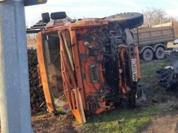 В Новопокровском районе в массовом ДТП с грузовиками погибли двое