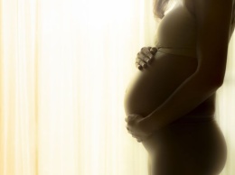 Российский гинеколог сообщил о последствиях для новорожденного при заражении матери COVID-19