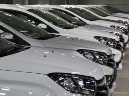 Расходы россиян на покупку новых автомобилей за год выросли на треть