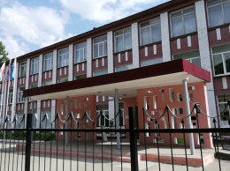 Школа в центре Саратова оказалась на "удаленке" из-за прорванной трубы