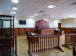 В Калининграде на апелляцию по делу о смерти 15-летней пациентки не явились подсудимый и его адвокат