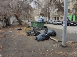 Жители Бахметьевской: улица превратилась в свалку