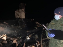 Ночью в сгоревшем дотла доме нашли останки мужчины