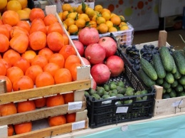 На саратовском рынке покупатели подрались у прилавка с ягодой
