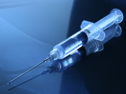 Медсестра из Красноярска уничтожила более 10 вакцин от COVID-19