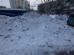 Кузбассовцы пожаловались на отсутствие в дворах снежных горок для детей