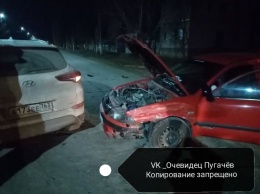 В Пугачеве при столкновении двух иномарок пострадал младенец