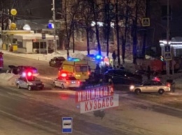 Серьезное ДТП произошло на пересечении улиц в Кемерове