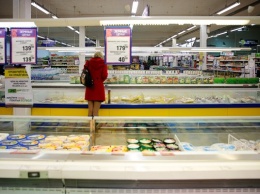 УМВД: калининградец воровал из супермаркета продукты и продавал прохожим (видео)
