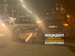 ДТП с участием двух легковушек произошло в Кемерове