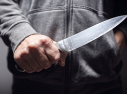 Белгородец пригласил соседа в гости и из-за ревности трижды ударил его ножом
