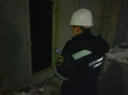 На складе саратовского предприятия рабочий упал с высоты на бетон