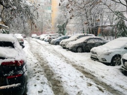 К расчистке дорог Краснодара от снега подготовили 127 единиц спецтехники