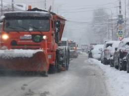 Уборка снега. С четырех улиц Саратова будут эвакуировать машины