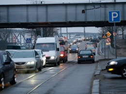 Горвласти планируют в этом году отремонтировать спуски с моста по ул. Суворова