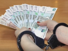 Бухгалтера управления образования осудили условно за присвоение 1,6 млн рублей