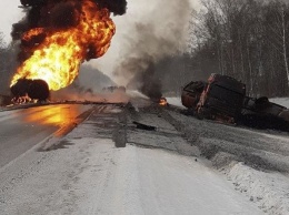 Водитель бензовоза сгорел заживо после взрыва на кузбасской трассе