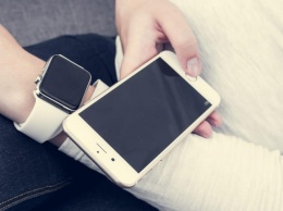 Компания Apple презентовала новую беспроводную зарядку для Apple Watch