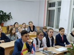 Чувашские и эстонские школьники провели телемост, посвященный конкурсу «Живая классика»