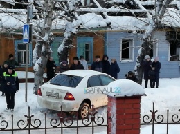 В Барнауле лихач сбил на пешеходном переходе бабушку