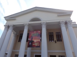 Ялтинский театр имени А.П. Чехова вошел в топ-5 по популярности у туристов