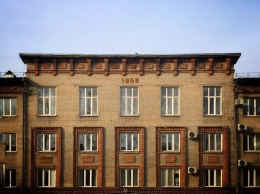 Блогер-урбанист Илья Варламов показал «уничтожение» архитектуры на примере барнаульской больницы