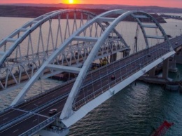 Открылось железнодорожное движение по Крымскому мосту