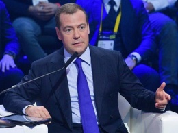 Дмитрий Медведев прокомментировал возможность отмены санкций против Украины