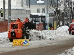 В Калуге планируется закупить 2 единицы техники для уборки тротуаров