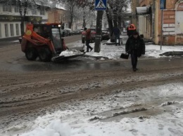12 улиц Калуги очистят от снега в ближайшие сутки