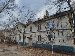 В Ленинском районе два 70-летних дома снесут и один реконструируют