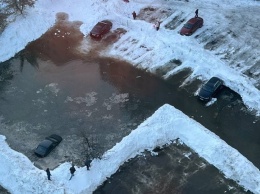 Прорыв в ЖК "Царицынский" на сутки оставил без воды десятки домов