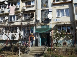 Эвакуировано еще два подъезда дома с трещиной на Ахуне