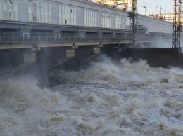 Власти отказались пускать активистов на слушания по строительству Крапивинской ГЭС
