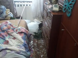 В Саратове ледяная глыба с крыши разбила окно в квартире ветерана