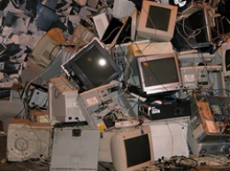 В России запретят выбрасывать компьютеры и бытовую технику в мусорные баки