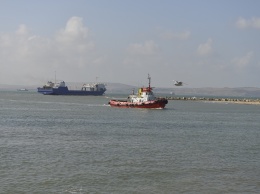 В проливе Ла-Манш задержали судно, перевозившее автомобили в Россию