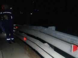 На крымской трассе от удара авто мужчину отбросило на крутой склон: пострадавший погиб