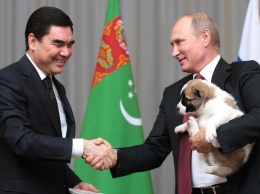 Президент Туркменистана поработал диджеем на новогоднем корпоративе