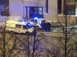 В Екатеринбурге пьяный мужчина напал на охранника в здании казначейства