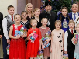 В Белгородской митрополии прошел семейный праздник для детей из социальных центров