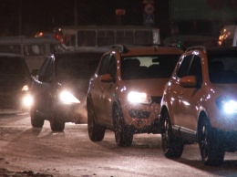 Саратовских водителей призвали внимательно ездить в темноте