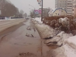Барнаульские многоэтажки и парк спорта остались без воды из-за крупной аварии в Индустриальном районе